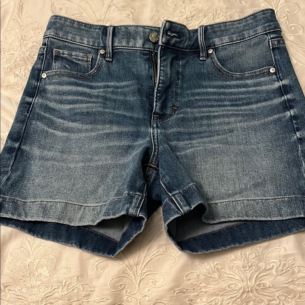 NWOT WHBM high rise jean shorts